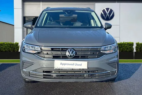 ML22HHF Volkswagen Tiguan 1.5 TSI Active 5dr **ELECTRIC TAILGATE** Thumbnail #6