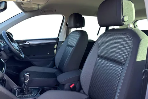 ML22HHF Volkswagen Tiguan 1.5 TSI Active 5dr **ELECTRIC TAILGATE** Thumbnail #11