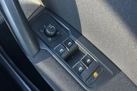 ML22HHF Volkswagen Tiguan 1.5 TSI Active 5dr **ELECTRIC TAILGATE** Thumbnail #18