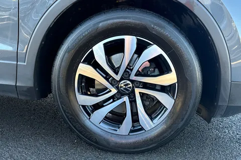 ML22HHF Volkswagen Tiguan 1.5 TSI Active 5dr **ELECTRIC TAILGATE** Thumbnail #22