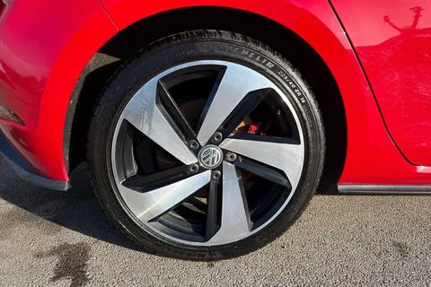 9 of 62 for VOLKSWAGEN GOLF 2.0 TSI GTI 5dr