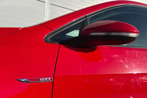 29 of 62 for VOLKSWAGEN GOLF 2.0 TSI GTI 5dr