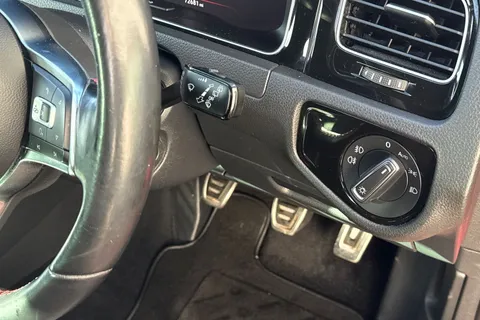 40 of 62 for VOLKSWAGEN GOLF 2.0 TSI GTI 5dr