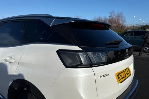 KS23CEN PEUGEOT 3008 1.2 PureTech GT EAT Euro 6 (s/s) 5dr Thumbnail #32