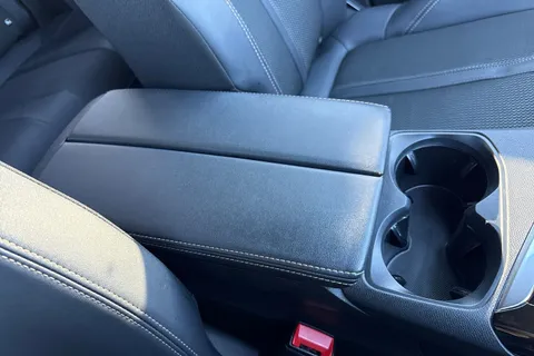 KS23CEN PEUGEOT 3008 1.2 PureTech GT EAT Euro 6 (s/s) 5dr Thumbnail #60