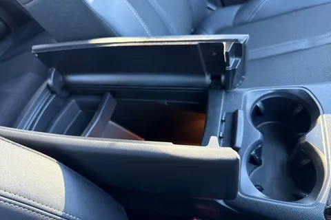 KS23CEN PEUGEOT 3008 1.2 PureTech GT EAT Euro 6 (s/s) 5dr Thumbnail #61