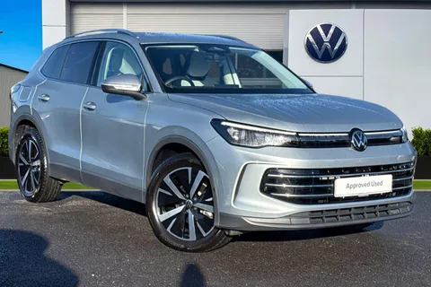 HJ75NVP Volkswagen Tiguan 1.5 eTSI 150 Elegance 5dr DSG **HEADS UP DISPLAY** Thumbnail #2