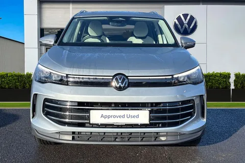 HJ75NVP Volkswagen Tiguan 1.5 eTSI 150 Elegance 5dr DSG **HEADS UP DISPLAY** Thumbnail #6