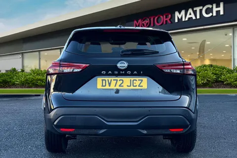 DV72JCZ Nissan Qashqai 1.3 DIG-T MHEV Acenta Premium Euro 6 (s/s) 5dr Thumbnail #5