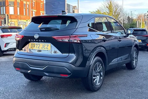 DV72JCZ Nissan Qashqai 1.3 DIG-T MHEV Acenta Premium Euro 6 (s/s) 5dr Thumbnail #29