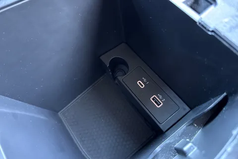 DV72JCZ Nissan Qashqai 1.3 DIG-T MHEV Acenta Premium Euro 6 (s/s) 5dr Thumbnail #45