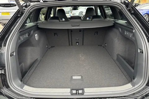 KP75LNM Volkswagen Passat 1.5 eTSI R-Line 5dr DSG Thumbnail #6