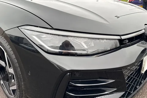 KP75LNM Volkswagen Passat 1.5 eTSI R-Line 5dr DSG Thumbnail #8