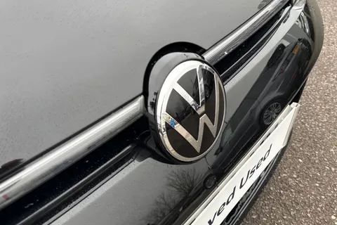 KP75LNM Volkswagen Passat 1.5 eTSI R-Line 5dr DSG Thumbnail #24