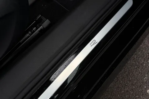 KP75LNM Volkswagen Passat 1.5 eTSI R-Line 5dr DSG Thumbnail #28