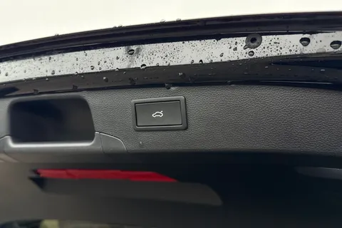 KP75LNM Volkswagen Passat 1.5 eTSI R-Line 5dr DSG Thumbnail #33