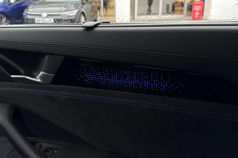 KP75LNM Volkswagen Passat 1.5 eTSI R-Line 5dr DSG Thumbnail #37