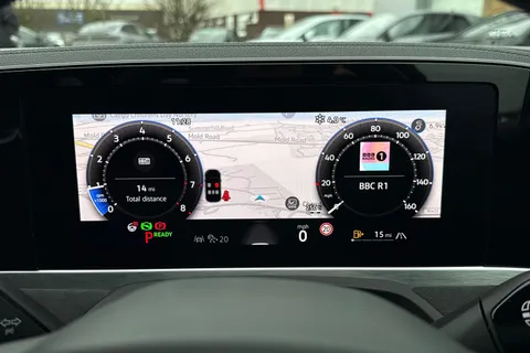 KP75LNM Volkswagen Passat 1.5 eTSI R-Line 5dr DSG Thumbnail #43