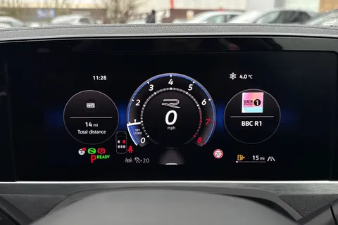 KP75LNM Volkswagen Passat 1.5 eTSI R-Line 5dr DSG Thumbnail #44