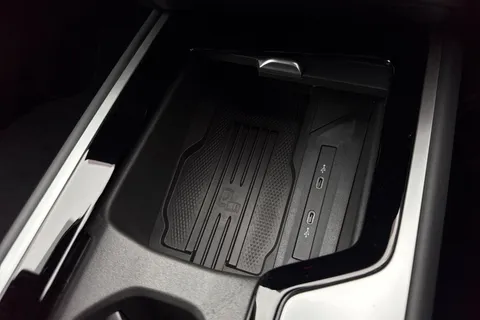 KP75LNM Volkswagen Passat 1.5 eTSI R-Line 5dr DSG Thumbnail #51