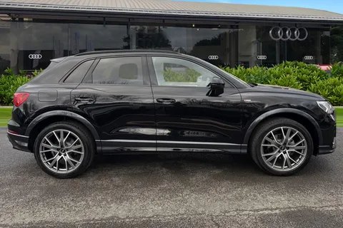 LS75YLT Audi Q3 Black Edition 35 TFSI 150 PS S tronic Thumbnail #4