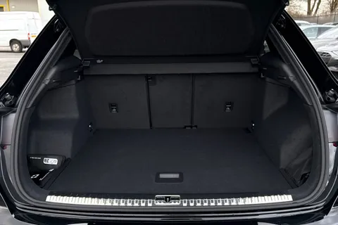 LS75YLT Audi Q3 Black Edition 35 TFSI 150 PS S tronic Thumbnail #7
