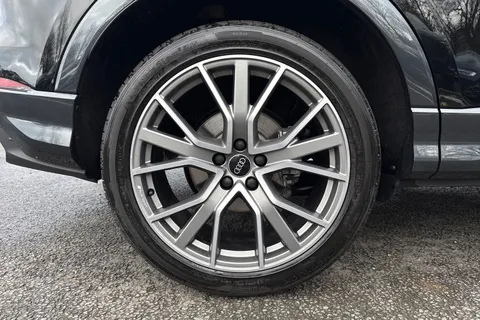 LS75YLT Audi Q3 Black Edition 35 TFSI 150 PS S tronic Thumbnail #11