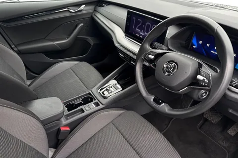 7 of 48 for SKODA OCTAVIA 1.4 TSI iV SE Technology DSG 5dr