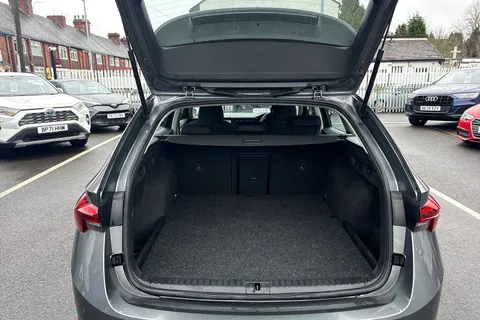 9 of 48 for SKODA OCTAVIA 1.4 TSI iV SE Technology DSG 5dr