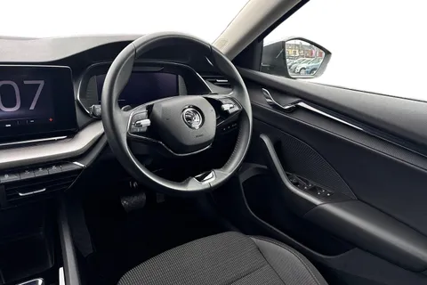 12 of 48 for SKODA OCTAVIA 1.4 TSI iV SE Technology DSG 5dr