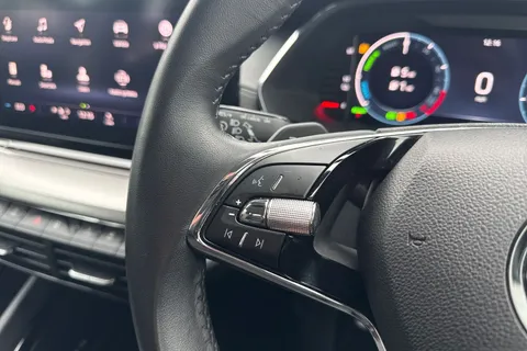 37 of 48 for SKODA OCTAVIA 1.4 TSI iV SE Technology DSG 5dr