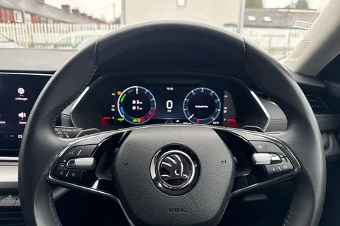 39 of 48 for SKODA OCTAVIA 1.4 TSI iV SE Technology DSG 5dr