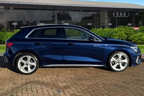 GF21CXX Audi A3 S line 35 TFSI 150 PS S tronic Thumbnail #4