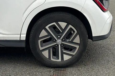 13 of 53 for HYUNDAI KONA 150kW Premium 64kWh 5dr Auto