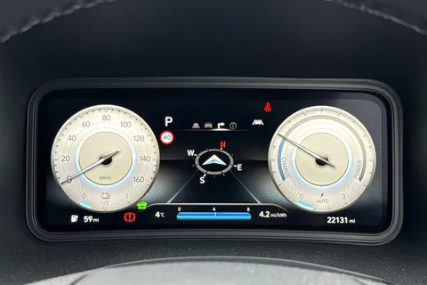 18 of 53 for HYUNDAI KONA 150kW Premium 64kWh 5dr Auto
