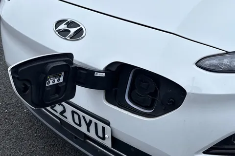 27 of 53 for HYUNDAI KONA 150kW Premium 64kWh 5dr Auto
