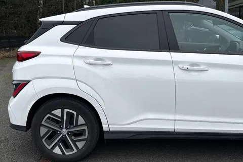 30 of 53 for HYUNDAI KONA 150kW Premium 64kWh 5dr Auto