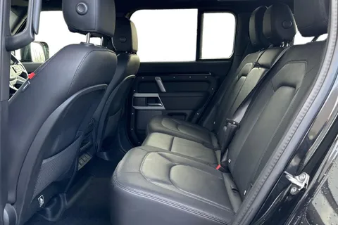 KT73NYG Land Rover Defender 110 3.0 D300 X-Dynamic SE 5dr Thumbnail #5
