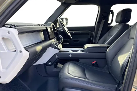 KT74UHS Land Rover Defender 110 3.0 D350 X-Dynamic HSE 5dr Thumbnail #4