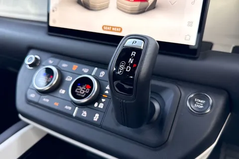 KT74UHS Land Rover Defender 110 3.0 D350 X-Dynamic HSE 5dr Thumbnail #15