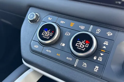 KT74UHS Land Rover Defender 110 3.0 D350 X-Dynamic HSE 5dr Thumbnail #24