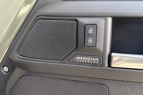 KT74UHS Land Rover Defender 110 3.0 D350 X-Dynamic HSE 5dr Thumbnail #26