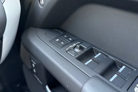 KT74UHS Land Rover Defender 110 3.0 D350 X-Dynamic HSE 5dr Thumbnail #27