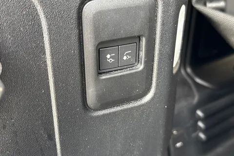 KT74UHS Land Rover Defender 110 3.0 D350 X-Dynamic HSE 5dr Thumbnail #29