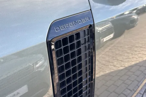 KT74UHS Land Rover Defender 110 3.0 D350 X-Dynamic HSE 5dr Thumbnail #30