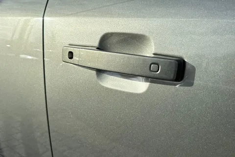 KT74UHS Land Rover Defender 110 3.0 D350 X-Dynamic HSE 5dr Thumbnail #31