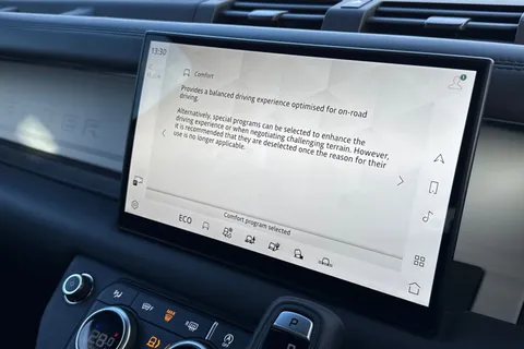 KT74UHS Land Rover Defender 110 3.0 D350 X-Dynamic HSE 5dr Thumbnail #39