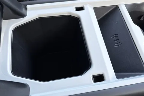 KT74UHS Land Rover Defender 110 3.0 D350 X-Dynamic HSE 5dr Thumbnail #45