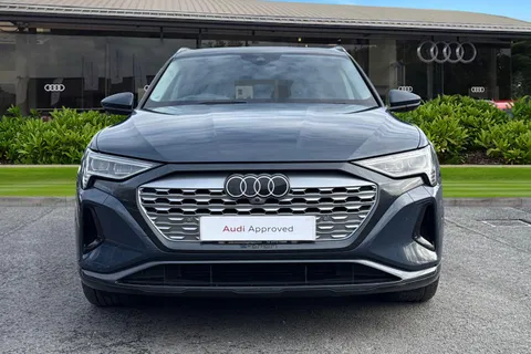 6 of 51 for Audi Q8 e-tron Sport 55 e-tron quattro 300,00 kW
