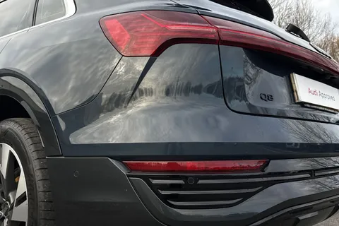 8 of 51 for Audi Q8 e-tron Sport 55 e-tron quattro 300,00 kW